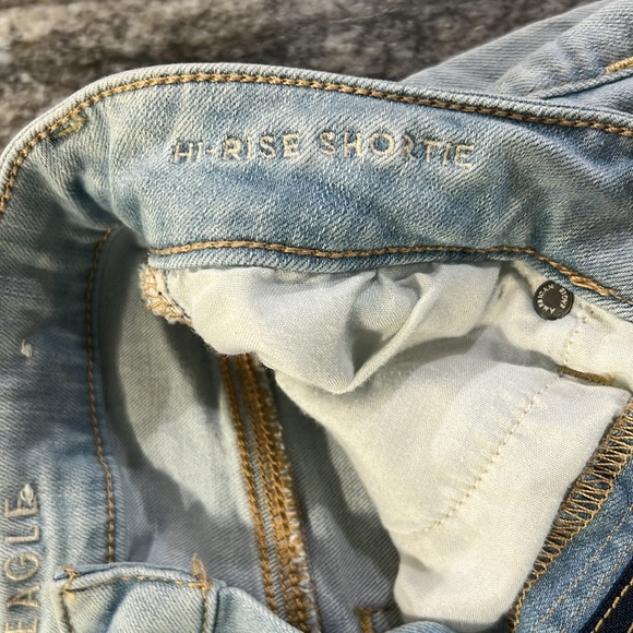 American Eagle Hi Rise Shortie - Picture 3 of 11